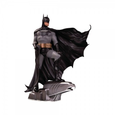 Estatua Batman War on Crime DC Comics 35cm