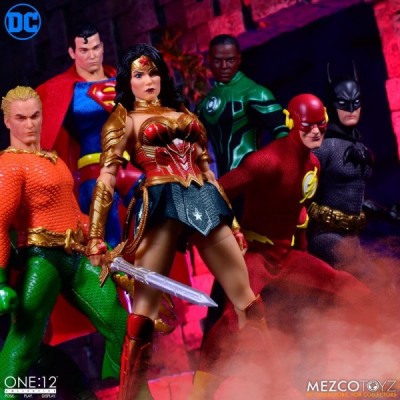 Figura articulada Wonder Woman DC Comics 17cm