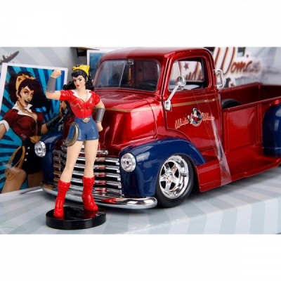Set figura & coche metal Chevy Coe Pickup 1952 Wonder Woman DC Comics